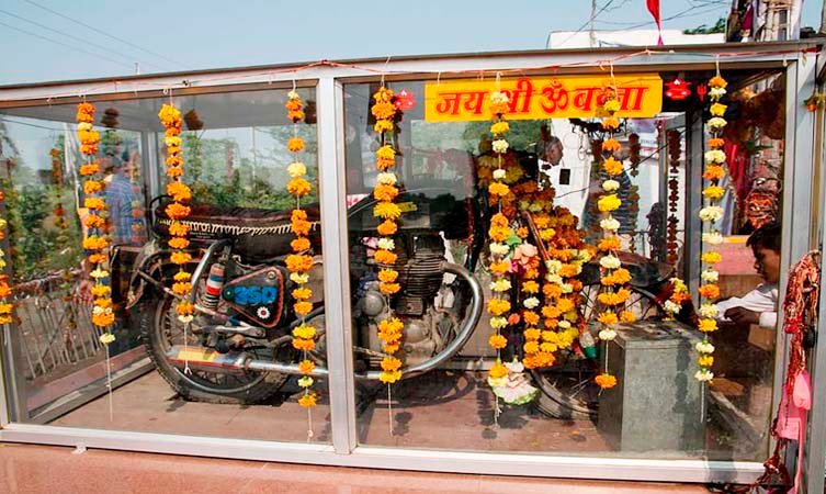🏍️ 7 Incredible Facts About Temple in India dedicated to a Motorcycle