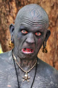 5 Bizarre World Records That Sound Fake But Are Actually Real 2 Most Tatooed Person