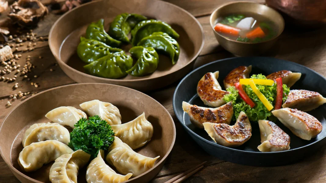 Why Are Street Momos in India So Addictive? The Science Behind the Taste street momos